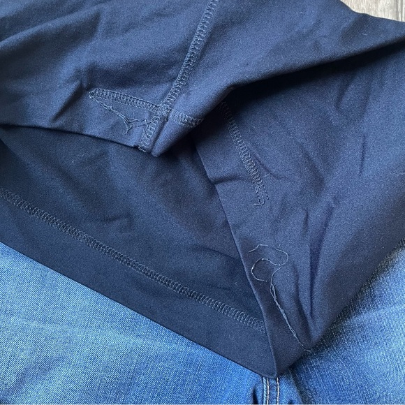 Liz Lange Maternity Full Panel Shorts - Picture 2 of 2